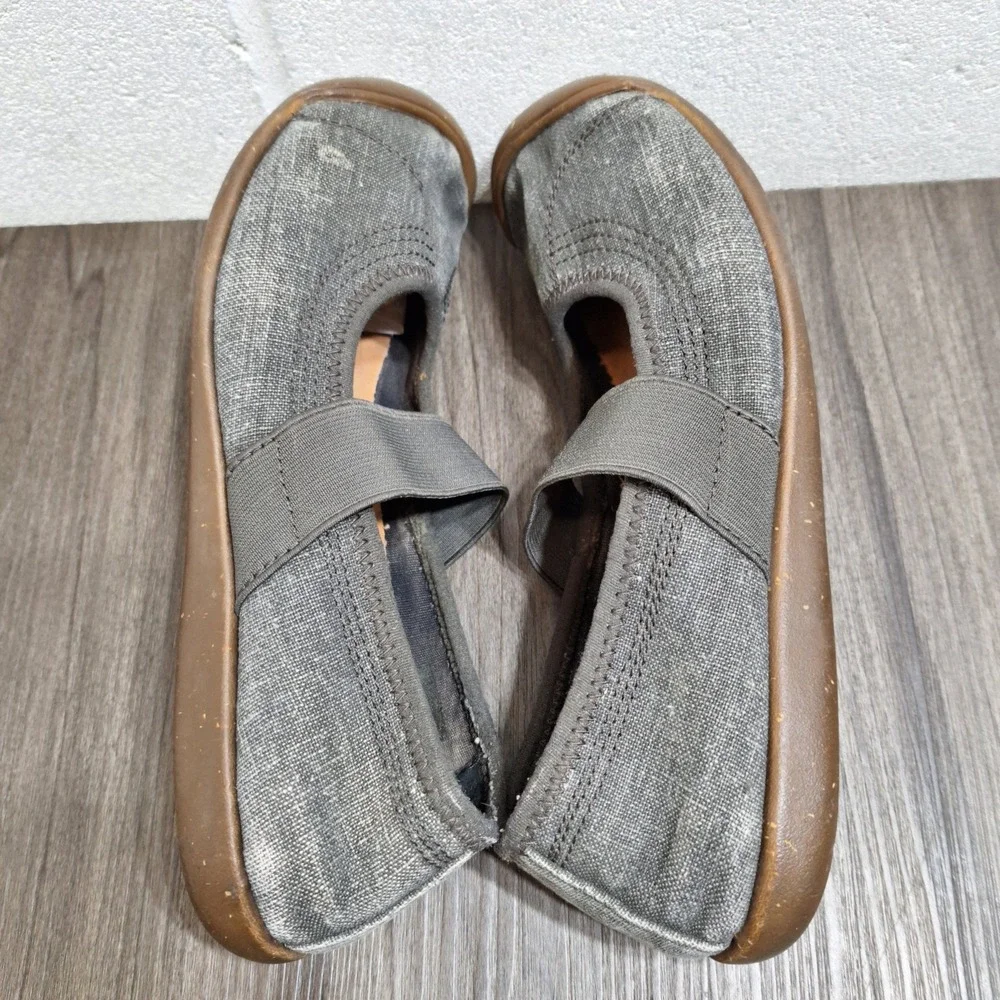 Keen Women's Size 9 Grey Canvas Mary Jane Elastic Strap Flats Shoes Slip On Shoe